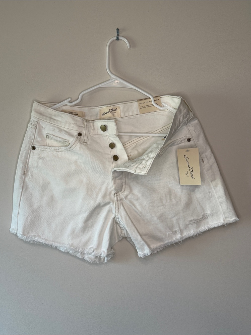 Universal Threads White Denim Button-Fly Women’s Shorts
